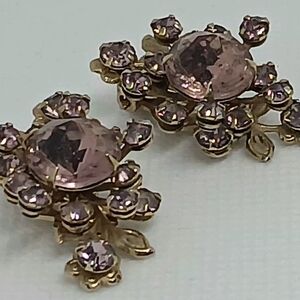 Vintage Pink Crystal Gold tone clip earrings